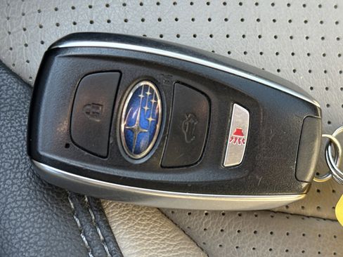 Used 2024 Subaru Forester Limited w/ Convenience Package image 30