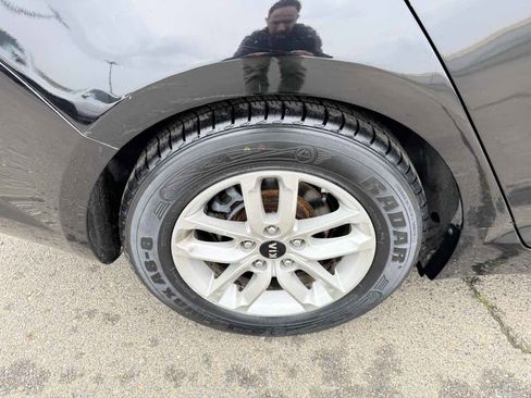 Used 2011 Kia Optima LX w/ Convenience Pkg image 31