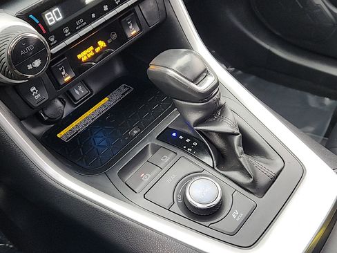 Used 2019 Toyota RAV4 XSE image 17