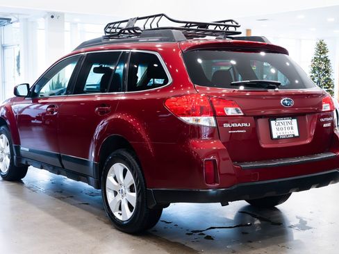 Used 2012 Subaru Outback 2.5i Limited w/ Moonroof Pkg image 6