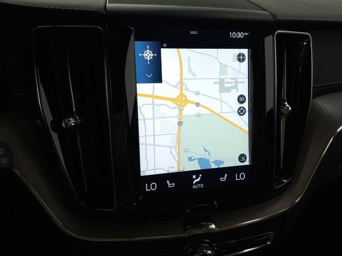 Used 2018 Volvo XC60 T6 Inscription w/ Luxury Seat Package AWD/4WD image 28