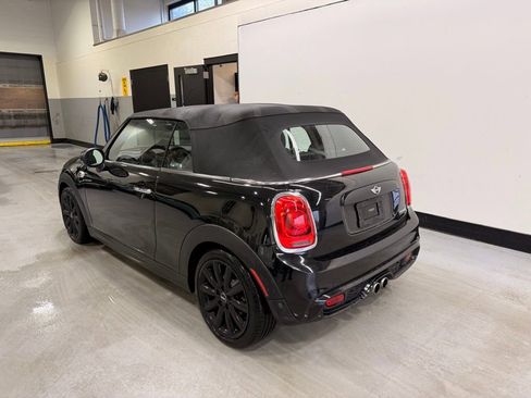 Used 2018 MINI Cooper S w/ Sport Package image 3