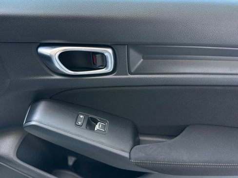 Certified 2025 Honda Civic Sport image 19