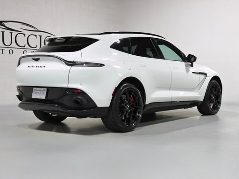 Used 2021 Aston Martin DBX AWD/4WD image 34