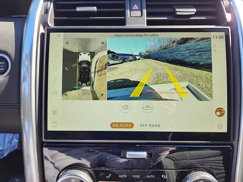 Certified 2025 Land Rover Discovery S image 22