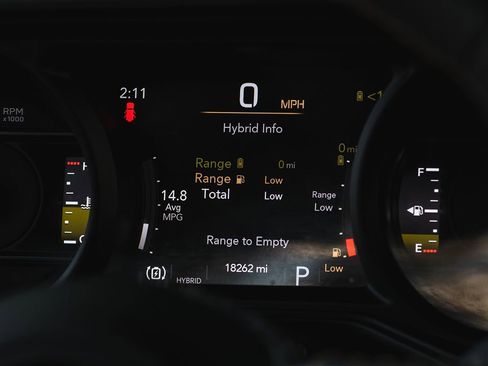 Used 2024 Jeep Wrangler Sahara image 36