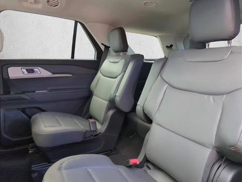 New 2026 Ford Explorer Active w/ Active Comfort Package image 17