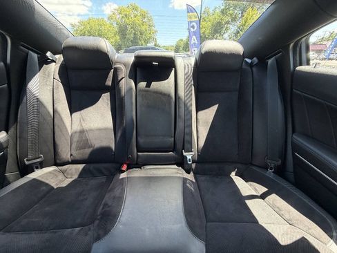 Used 2018 Dodge Charger R/T Scat Pack w/ Dynamics Package RWD image 30