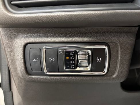 Used 2022 Lincoln Corsair FWD w/ Equipment Group 101A image 13