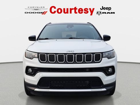 Certified 2023 Jeep Compass Limited AWD/4WD image 9
