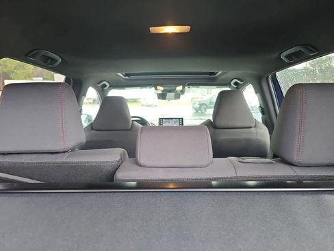 Used 2021 Toyota RAV4 SE w/ Weather & Moonroof Package image 31