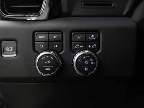 Used 2022 GMC Sierra 1500 AT4 w/ AT4 Preferred Package image 24