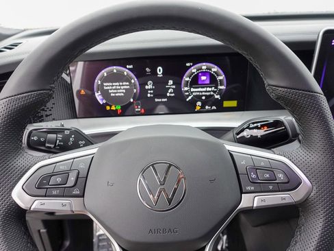 New 2026 Volkswagen Tiguan SE R-Line image 15