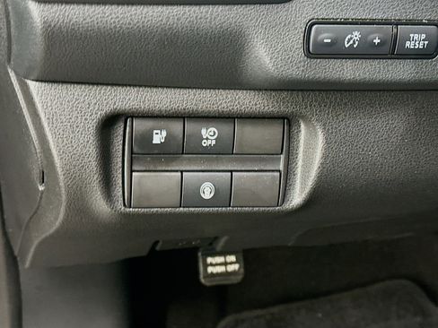 Used 2025 Nissan Leaf S FWD image 17