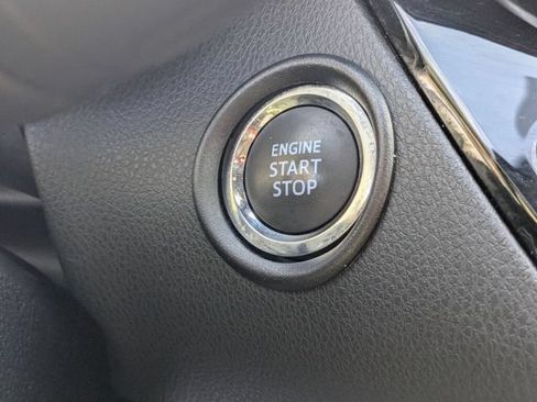 Used 2018 Toyota C-HR XLE FWD image 20