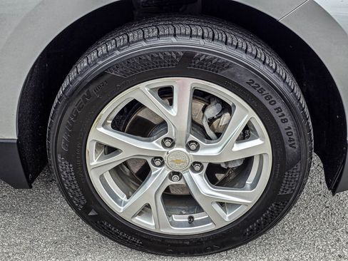 Used 2020 Chevrolet Equinox LT image 9