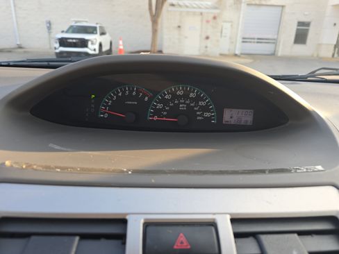 Used 2009 Toyota Yaris Sedan image 21