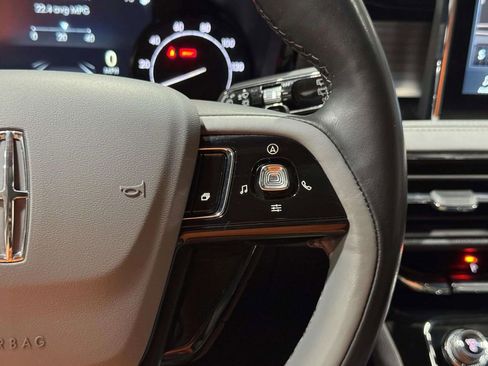 Certified 2022 Lincoln Corsair AWD w/ Premium Package image 11
