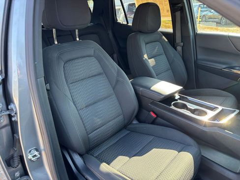 Used 2025 Chevrolet Equinox LT image 37