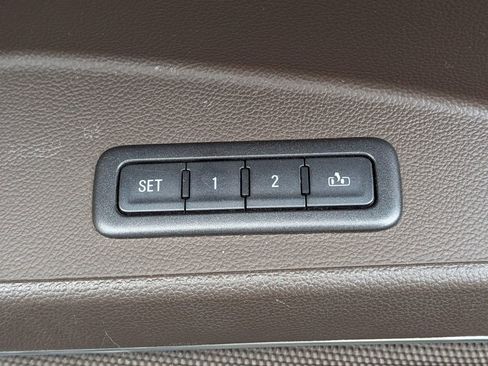 Used 2016 GMC Yukon XL Denali w/ Open Road Package AWD/4WD image 25
