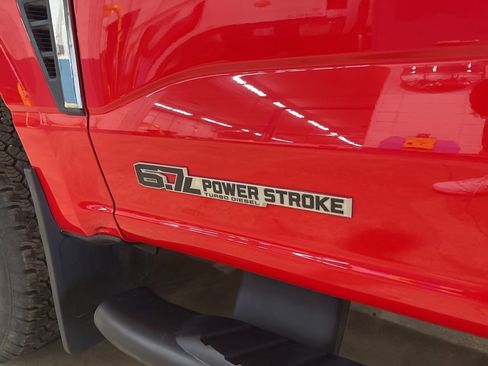 Used 2023 Ford F350 XLT image 8