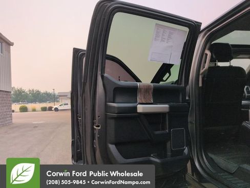 Used 2017 Ford F350 Lariat w/ Lariat Ultimate Package AWD/4WD image 24