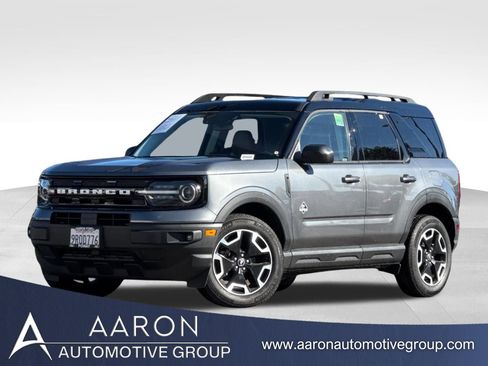 Used 2024 Ford Bronco Sport Outer Banks w/ Tech Package image 1