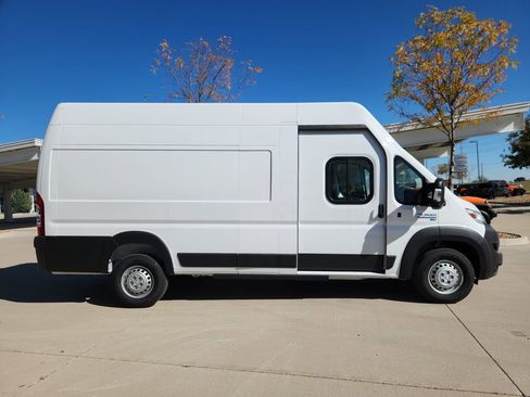 New 2025 RAM ProMaster 3500 FWD image 2