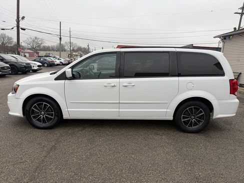 Used 2016 Dodge Grand Caravan R/T FWD image 3