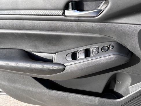 Certified 2024 Nissan Altima 2.5 SV image 33