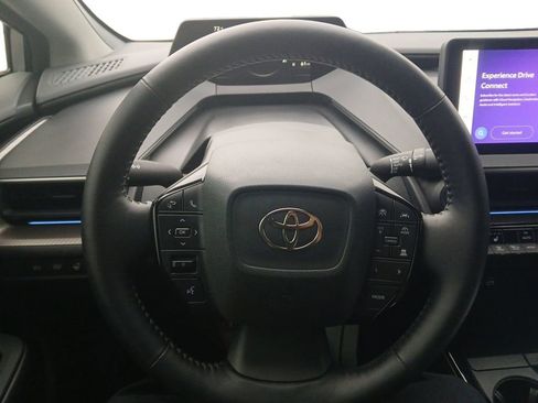 Used 2024 Toyota Prius XLE FWD image 9