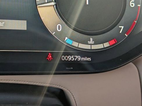 Used 2023 Land Rover Range Rover Sport SE Dynamic image 20