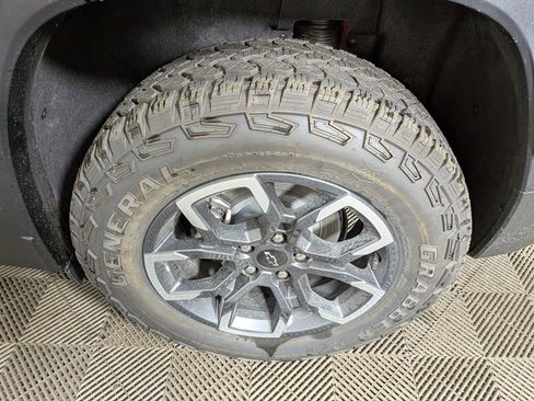 New 2026 Chevrolet Equinox ACTIV w/ Convenience Package III image 13