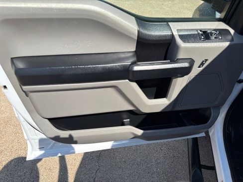 Used 2020 Ford F550 2WD Regular Cab Super Duty image 13