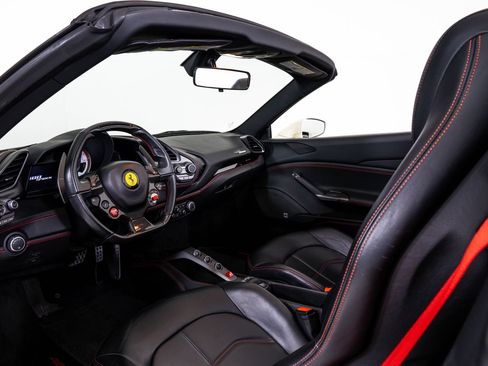 Used 2017 Ferrari 488 Spider RWD image 20