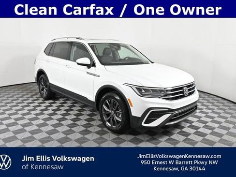 Certified 2023 Volkswagen Tiguan SE w/ Panoramic Sunroof Package image 1