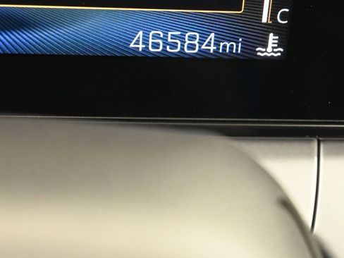 Used 2024 Chevrolet Trax LT image 28