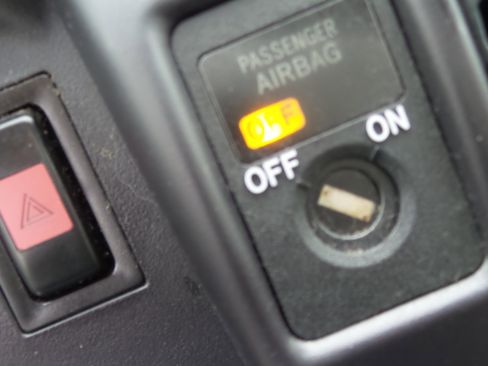 Used 2004 Toyota Tacoma XtraCab automatic SR5 image 54