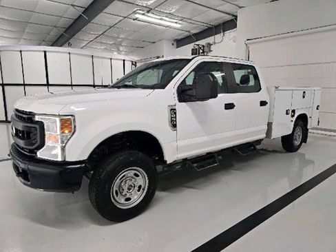 Used 2021 Ford F250 XL w/ Power Equipment Group AWD/4WD image 1