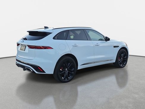 Used 2024 Jaguar F-PACE R-Dynamic S image 5