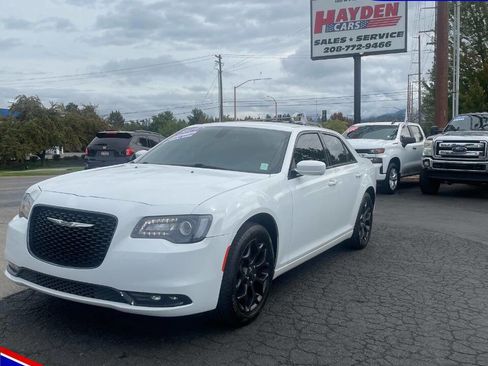 Used 2019 Chrysler 300 S image 1