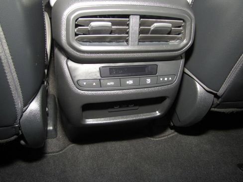 Certified 2024 Honda Pilot Touring image 16