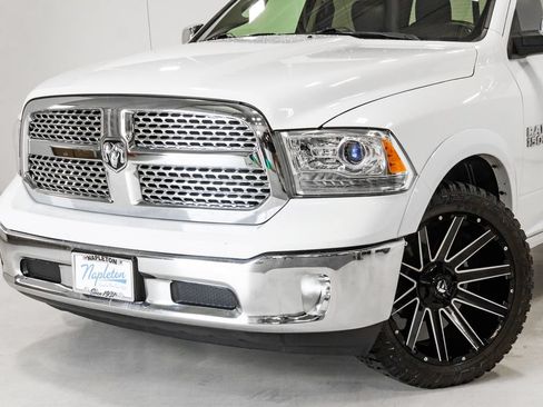 Used 2018 RAM 1500 Laramie w/ Convenience Group AWD/4WD image 2