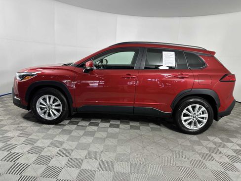 Used 2024 Toyota Corolla Cross LE image 5