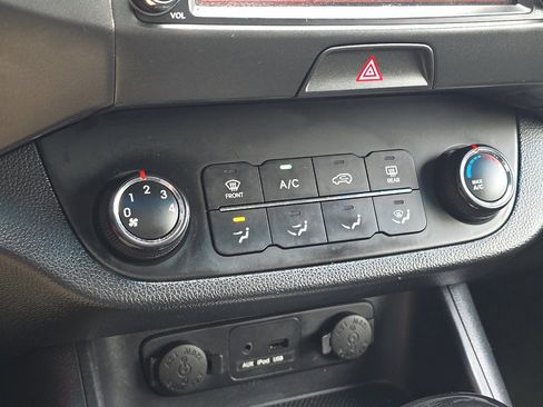 Used 2012 Kia Sportage LX w/ Navigation Pkg AWD/4WD image 21