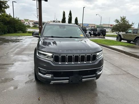 Certified 2024 Jeep Wagoneer Series II AWD/4WD image 27