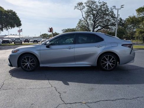 Used 2023 Toyota Camry SE w/ Convenience Package FWD image 7