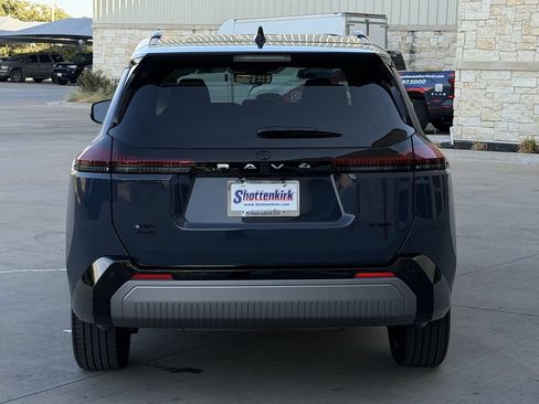 Used 2026 Toyota RAV4 XSE w/ Panoramic Sun Roof Package AWD/4WD image 5