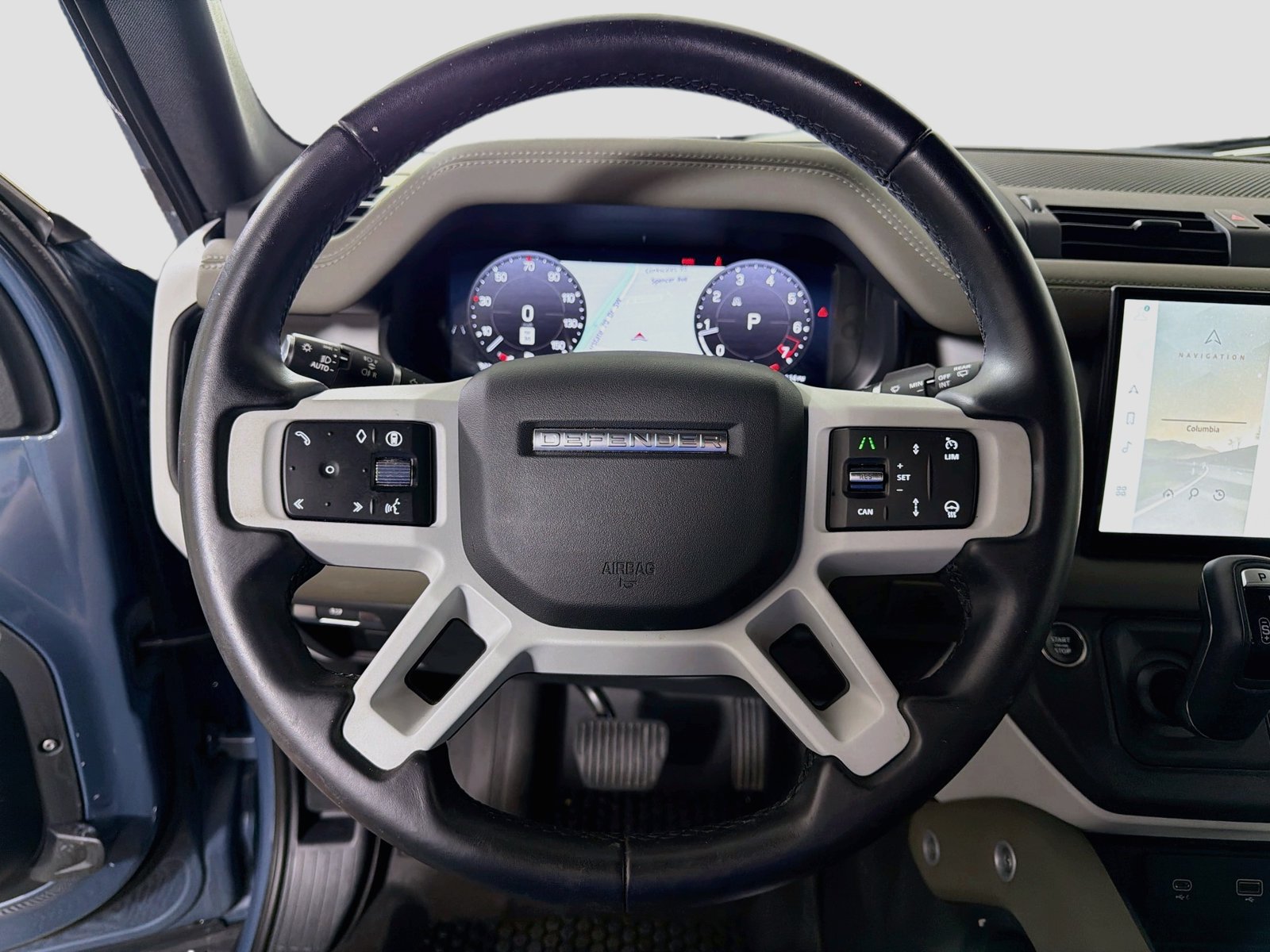 Used 2024 Land Rover Defender 110 SE AWD/4WD image 13