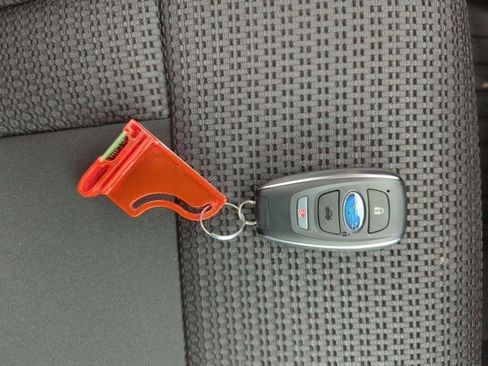 Used 2025 Subaru Outback Premium image 35